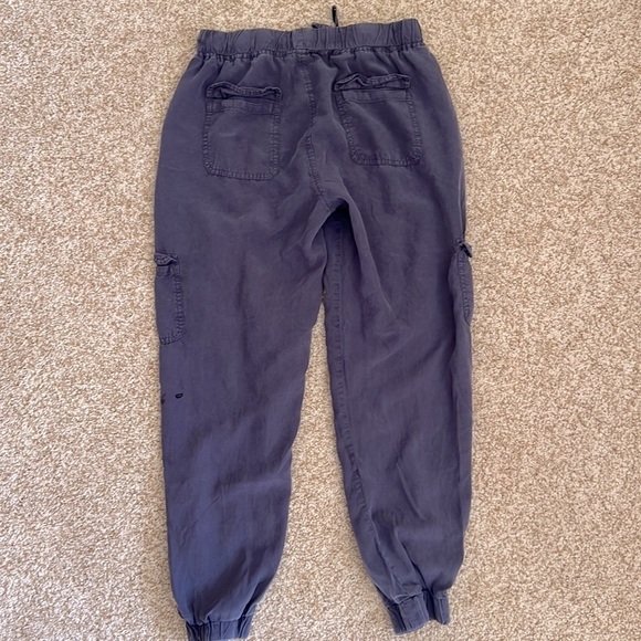 Thread and Supply Capri Cargo Pant // Size S - Picture 5 of 5